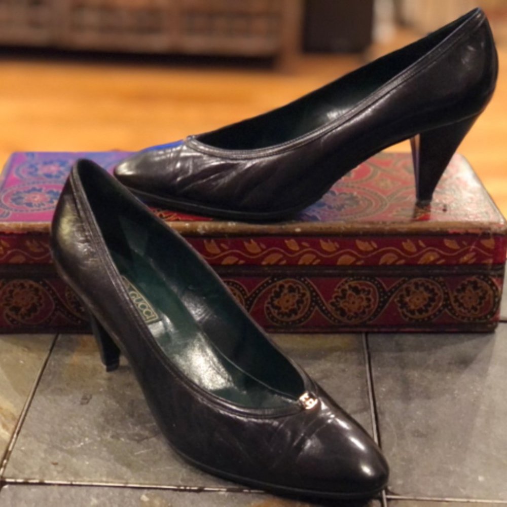 Gucci Almond Point GG Charm Leather Sz. 38.5 Shoe